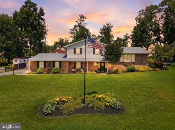 $525,000 | 2329 Fairway Drive, York, PA 17408