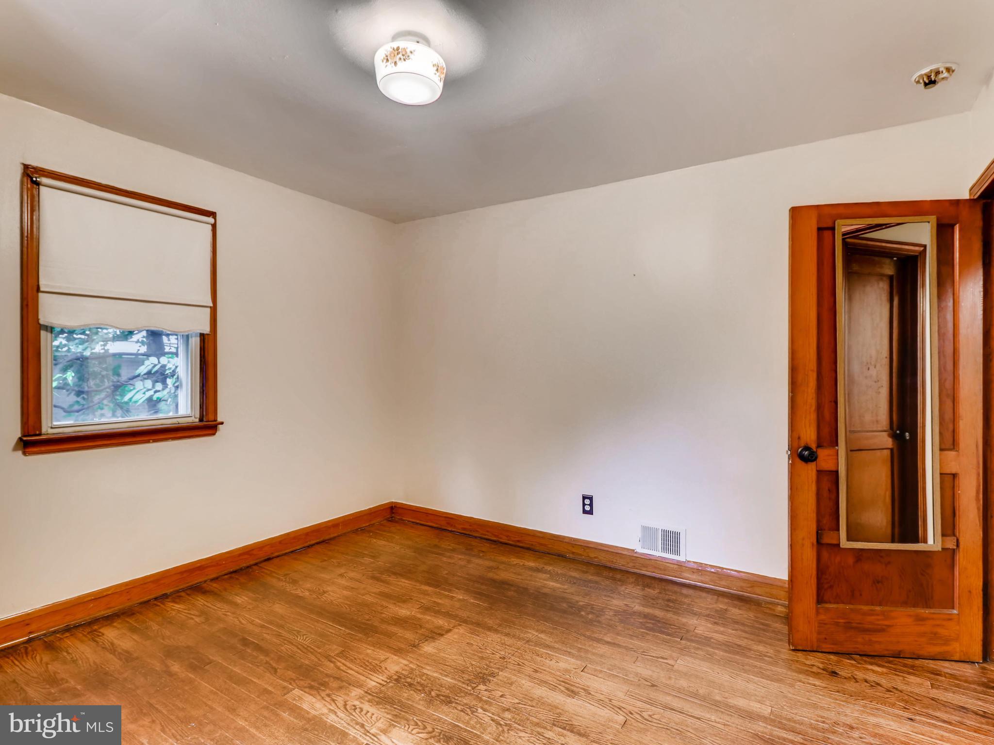 4 A Northship Road Baltimore, MD 21222 - Photo 16 of 28 Master Bedroom Main Level