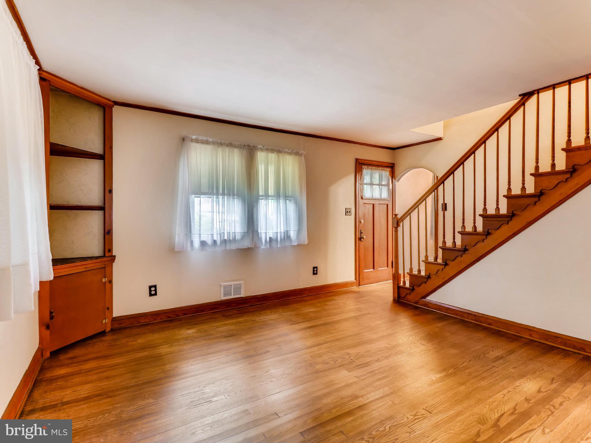 4 A Northship Road Baltimore, MD 21222 - Photo 5 of 28 Plenty of natural light shines through