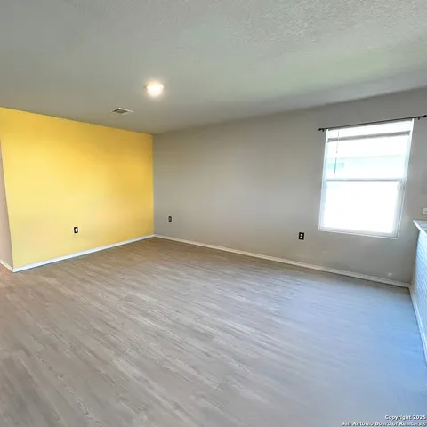 $1,500 | 11910 Pewee, San Antonio, TX 78221