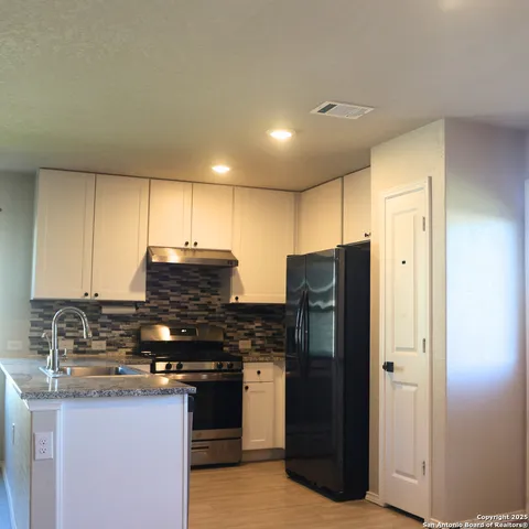 $1,500 | 11910 Pewee, San Antonio, TX 78221