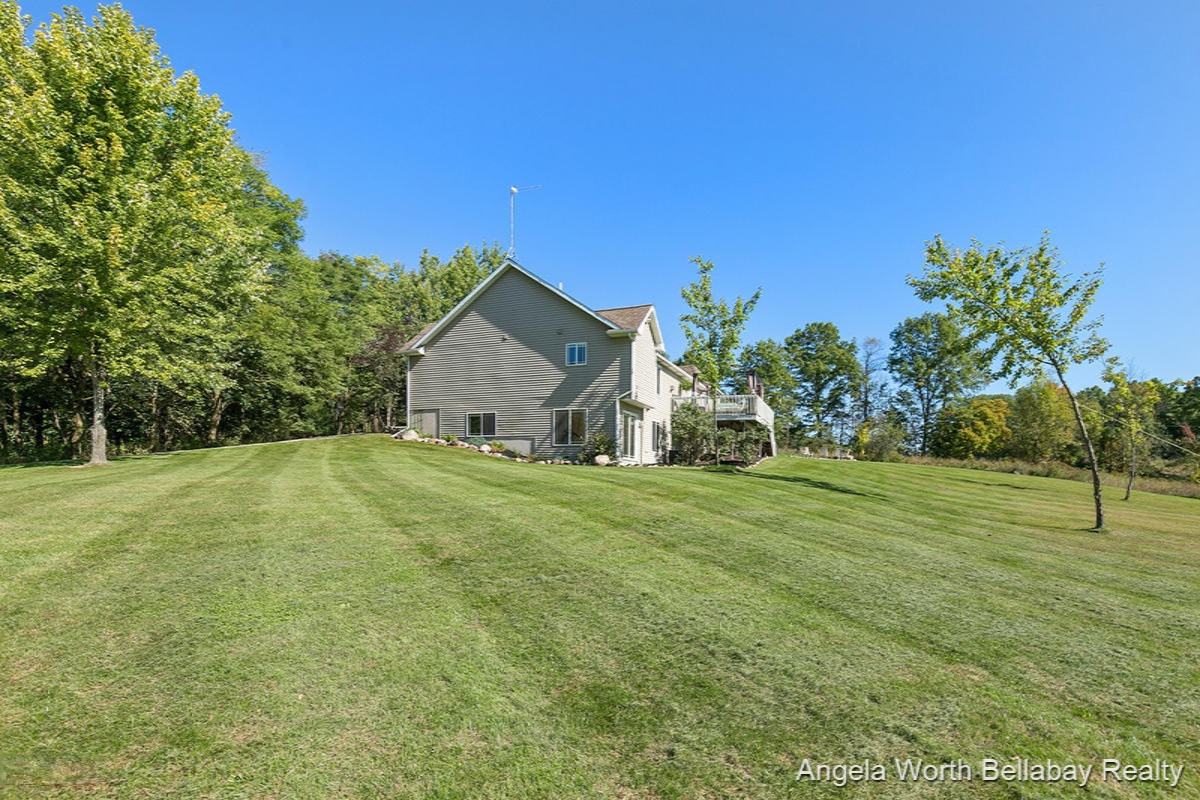 9898 2 Mile Road Northeast Lowell, MI 49331 - Photo 28 of 32 IMG_1025