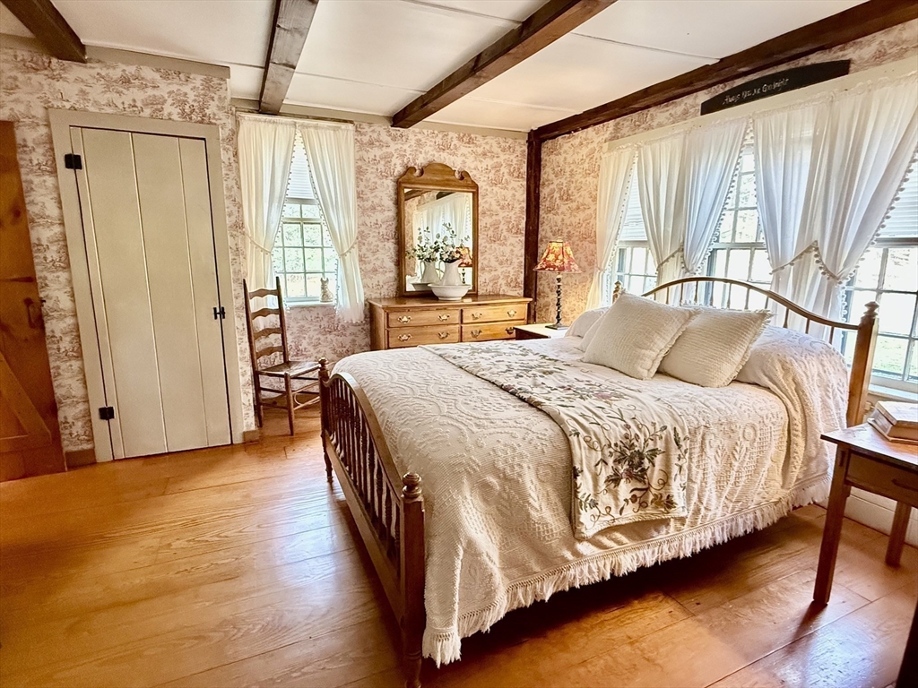 285 Brookfield Road Sturbridge, MA 01518 - Photo 18 of 39
