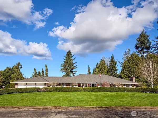 $3,700,000 | 11701 Bella Coola Road, Woodway, WA 98020