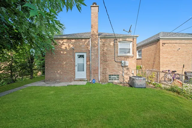 $179,700 | 14231 South Dearborn Street, Riverdale, IL 60827