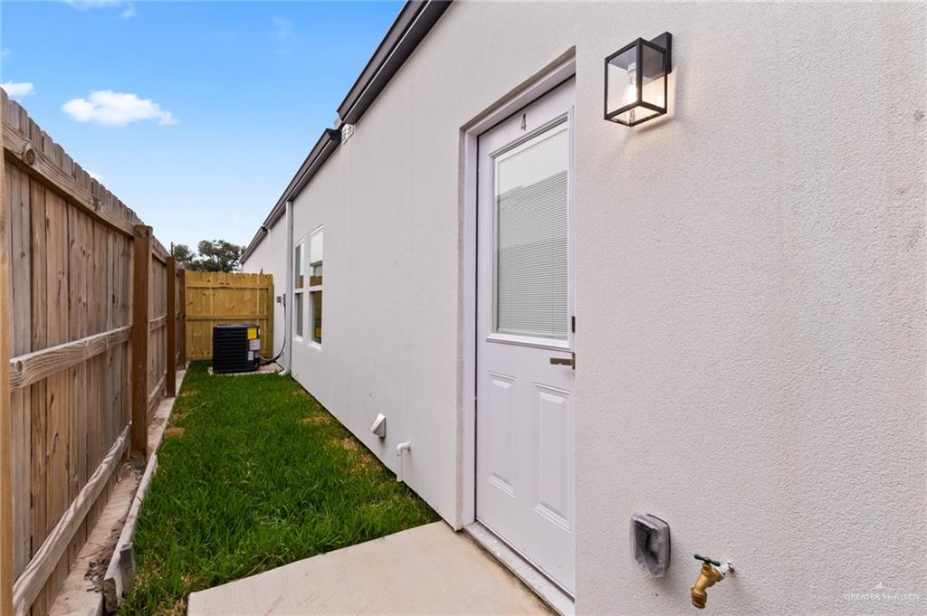 2605 Woodpecker Road, Unit 4 Weslaco, TX 78596 - Photo 16 of 17