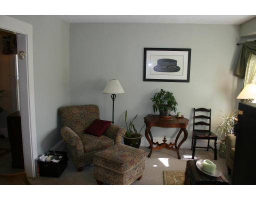 39 Walnut Street Needham, MA 02492 - Photo 4 of 20