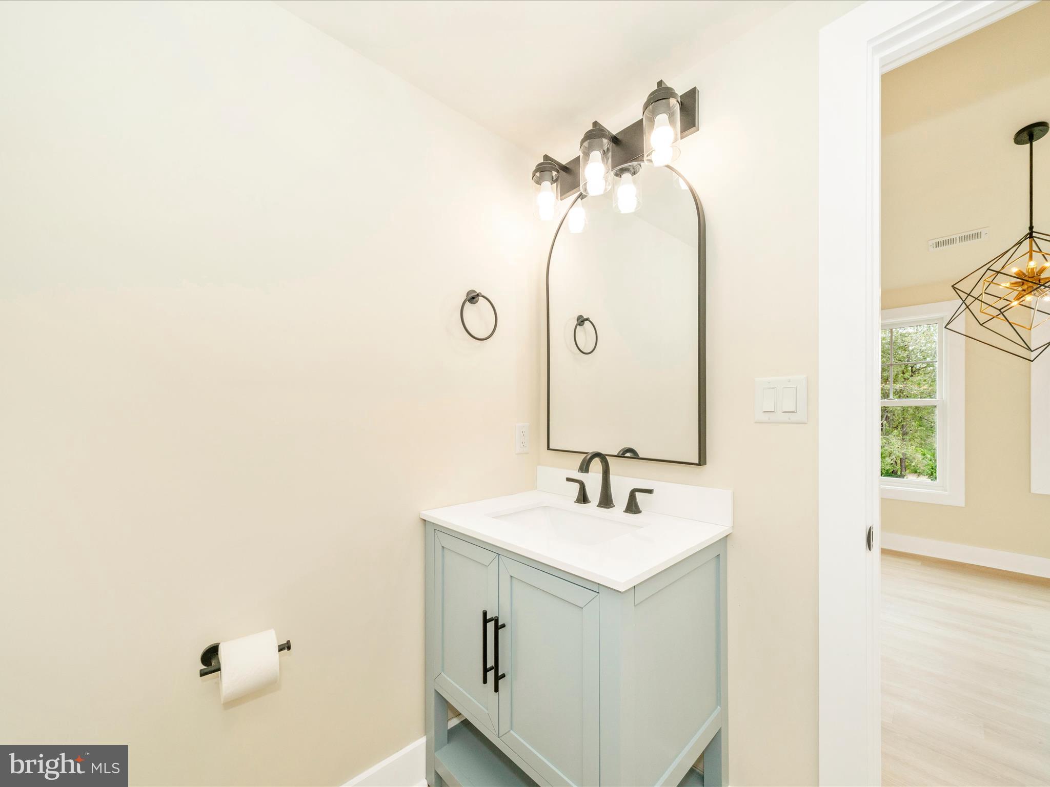 14901 New Windsor Road New Windsor, MD 21776 - Photo 30 of 75 Hall Bathroom