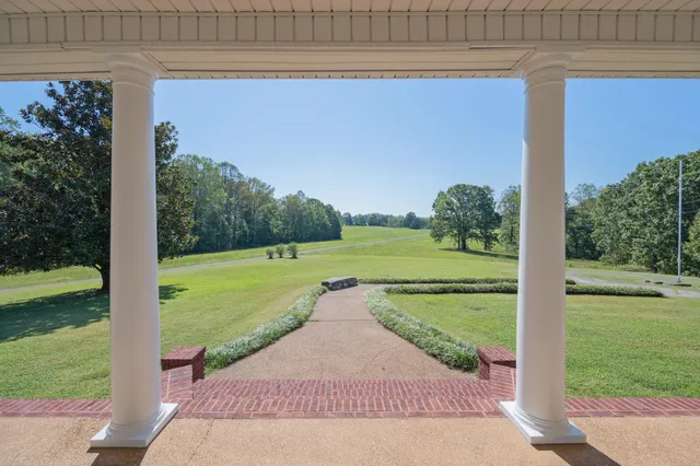 $789,900 | 599 DT Vise Loop, Parsons, TN 38363