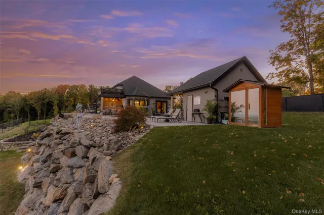 $1,599,999 | 1582 Route 9w, Marlboro, NY 12542