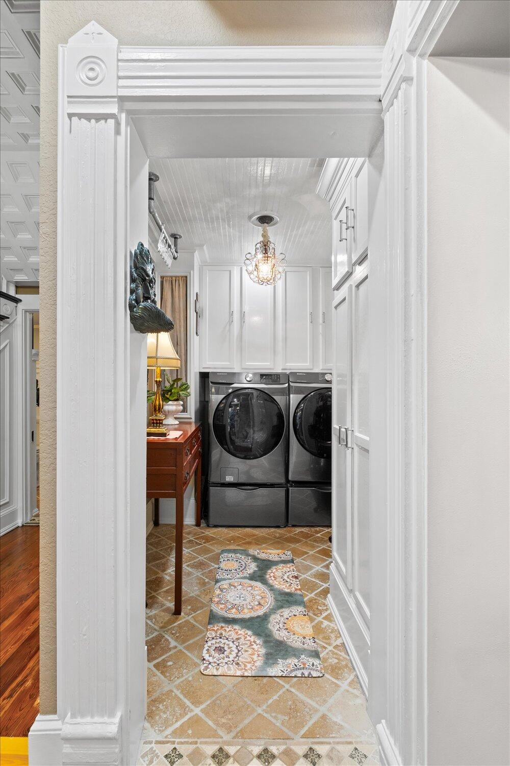 54 Plateau Avenue DeFuniak Springs, FL 32435 - Photo 29 of 114 a view of entryway with a rug and a carpet