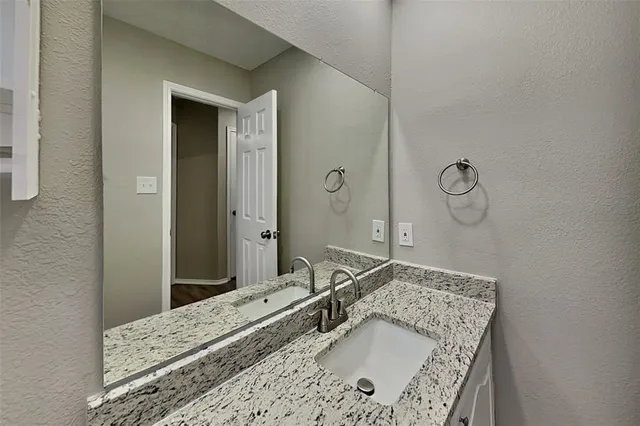 $2,475 | 1516 Mission Ridge Trail, Carrollton, TX 75007