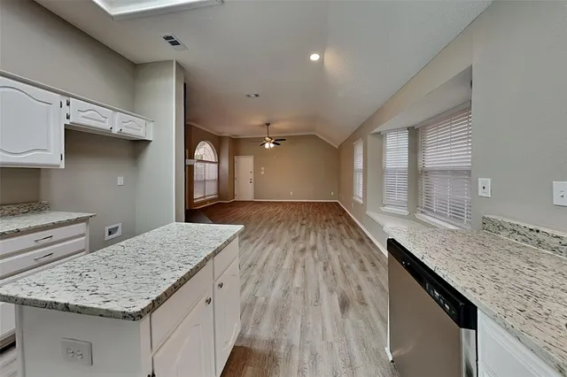 $2,475 | 1516 Mission Ridge Trail, Carrollton, TX 75007
