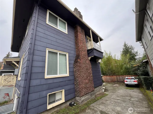 $1,450,000 | 5026 20th Avenue Northeast, Seattle, WA 98105