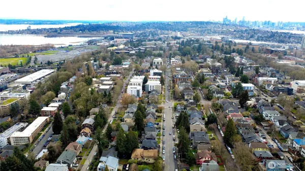 $1,450,000 | 5026 20th Avenue Northeast, Seattle, WA 98105