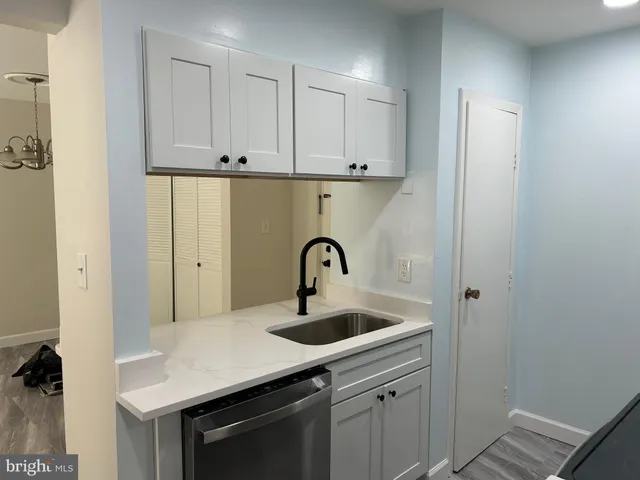 $2,000 | 5823 Royal Ridge Drive, Unit D, Springfield, VA 22152