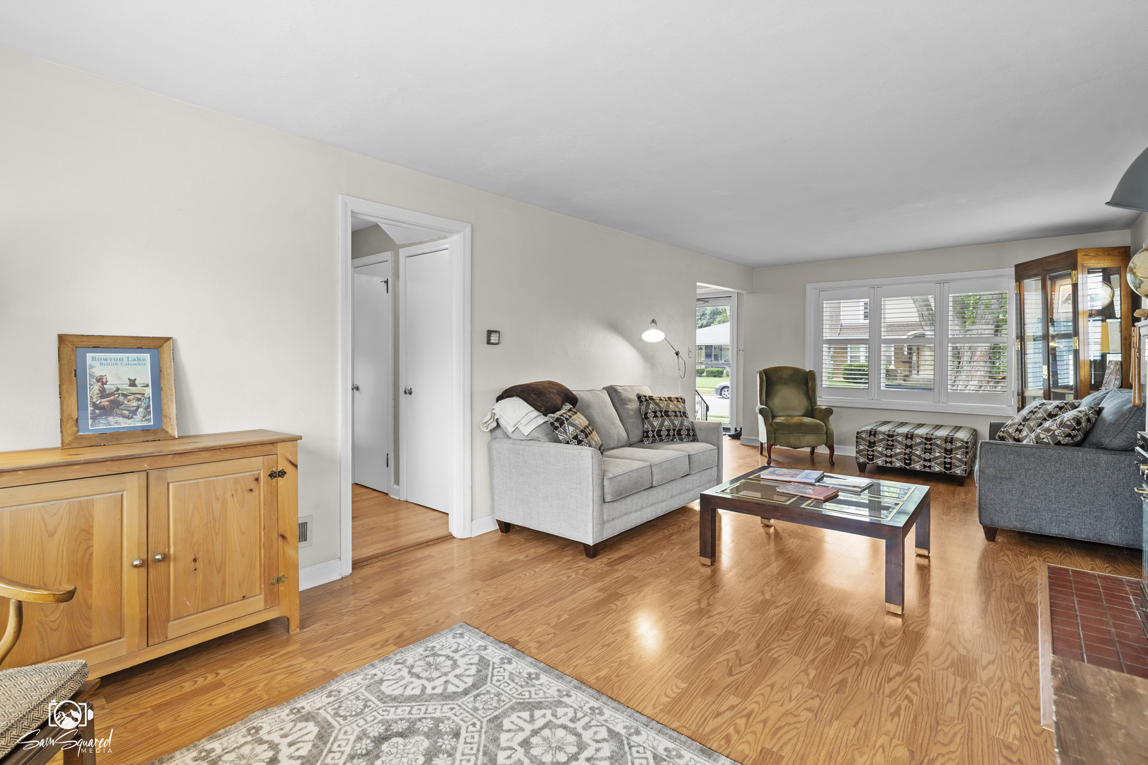 515 Cornelia Street Joliet, IL 60435 - Photo 11 of 28 a living room with furniture and wooden floor