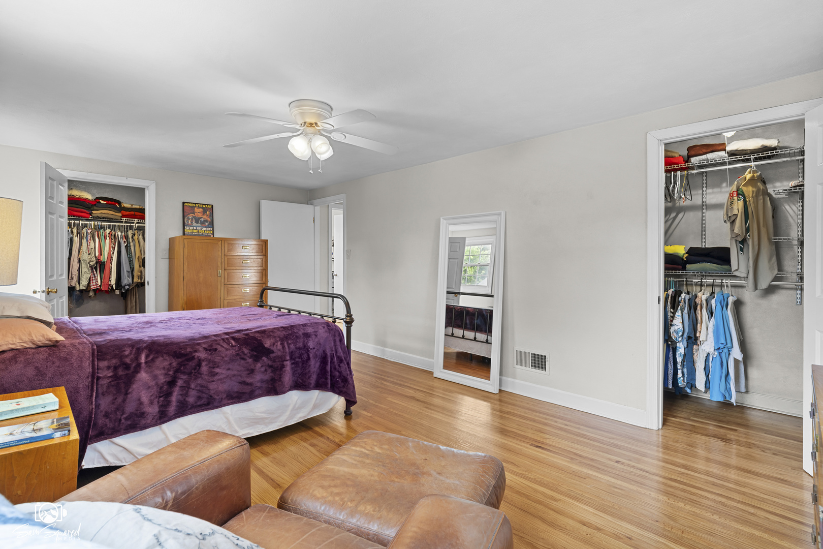 515 Cornelia Street Joliet, IL 60435 - Photo 22 of 28 a living room with furniture and a flat screen tv