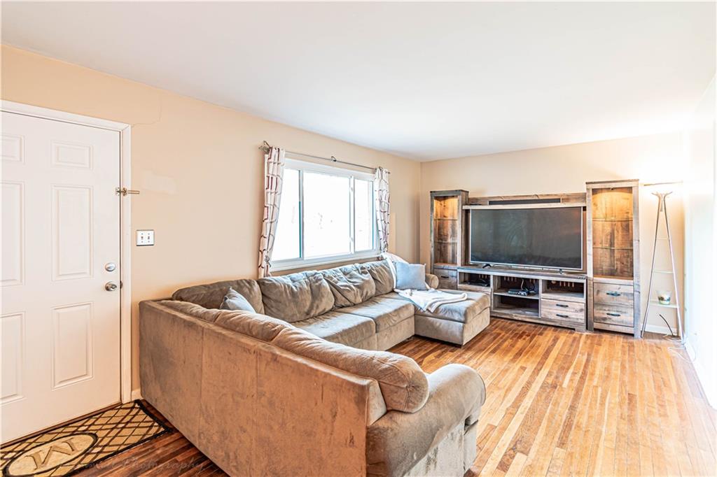 6893 Todd Road Avon, IN 46123 - Photo 4 of 26 Gallery Image 4