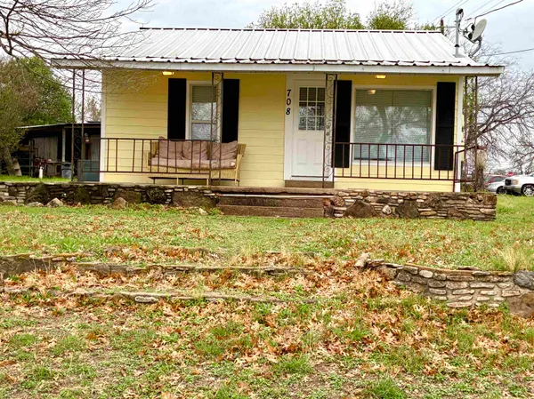 $1,575 | 708 Avenue South, Marble Falls, TX 78654