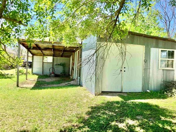 $1,500 | 708 Avenue South, Marble Falls, TX 78654