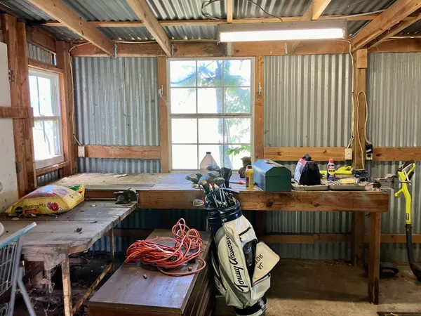 $1,500 | 708 Avenue South, Marble Falls, TX 78654