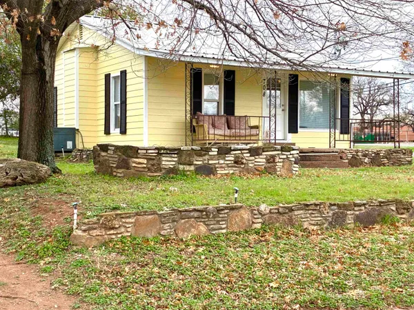 $1,500 | 708 Avenue South, Marble Falls, TX 78654