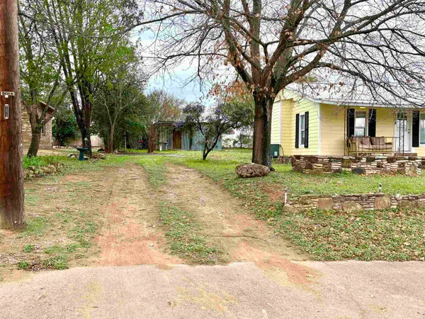 $1,500 | 708 Avenue South, Marble Falls, TX 78654