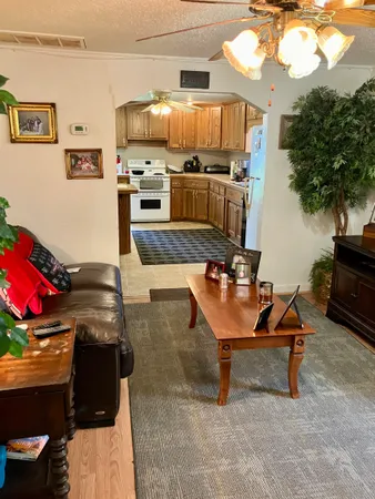 $1,500 | 708 Avenue South, Marble Falls, TX 78654