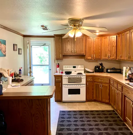 $1,500 | 708 Avenue South, Marble Falls, TX 78654