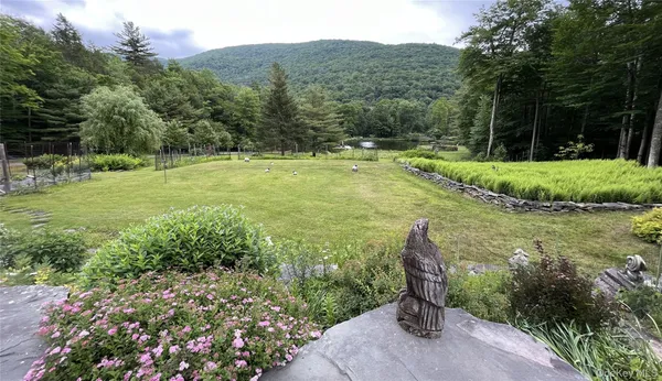 $975,000 | 938 Woodland Valley Road, Phoenicia, NY 12464