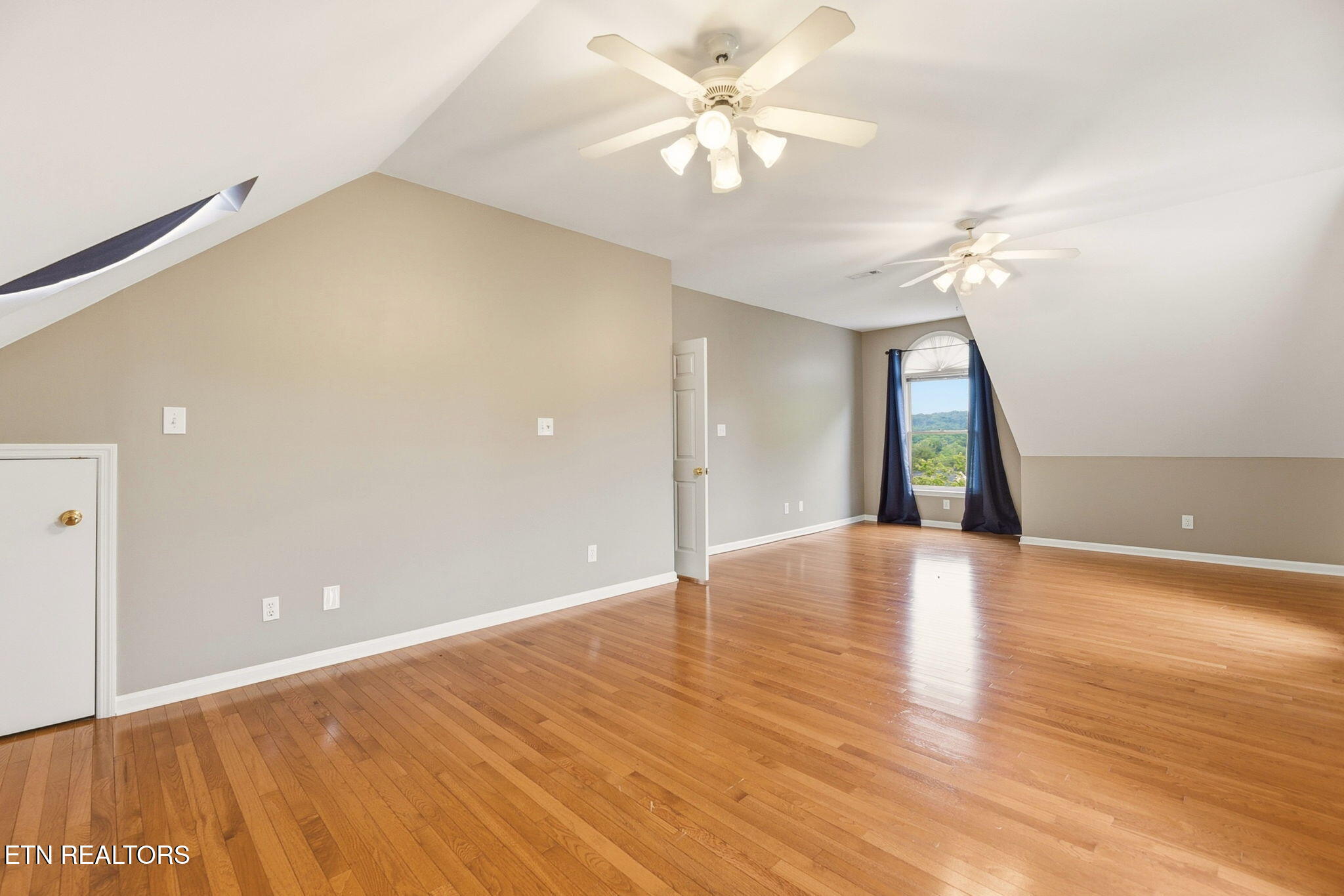 38 Riverside Drive Oak Ridge, TN 37830 - Photo 46 of 56 46-web-or-mls-DSC_5358