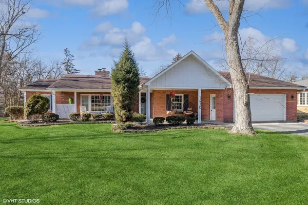 $400,000 | 1430 Brassie Avenue, Flossmoor, IL 60422