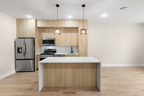$700,000 | 161 A New York Avenue, Unit A, Jersey City, NJ 07307