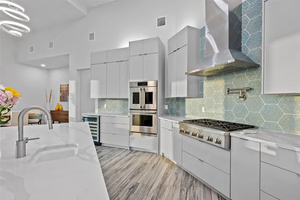 $1,850,000 | 2912 Patriot Drive, Lago Vista, TX 78645
