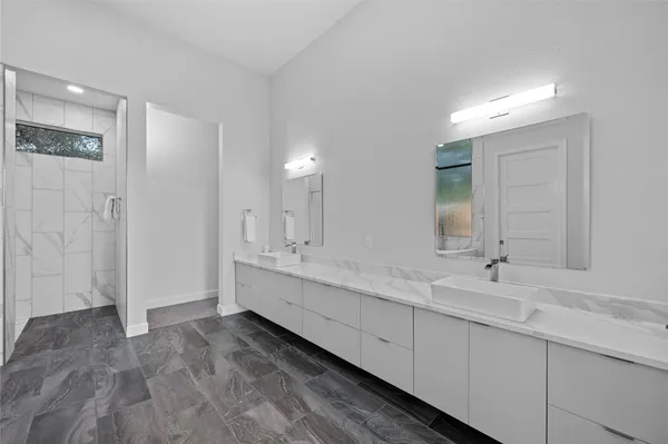$1,850,000 | 2912 Patriot Drive, Lago Vista, TX 78645