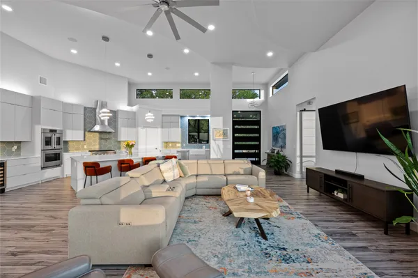 $1,850,000 | 2912 Patriot Drive, Lago Vista, TX 78645
