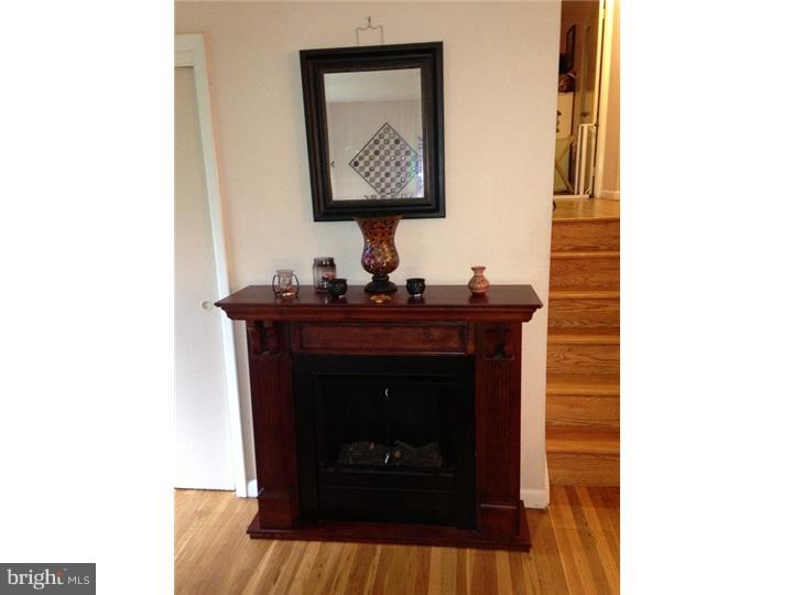 300 Heathcliffe Road Abington, PA 19006 - Photo 2 of 17