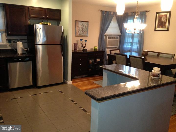 300 Heathcliffe Road Abington, PA 19006 - Photo 5 of 17 Kitchen