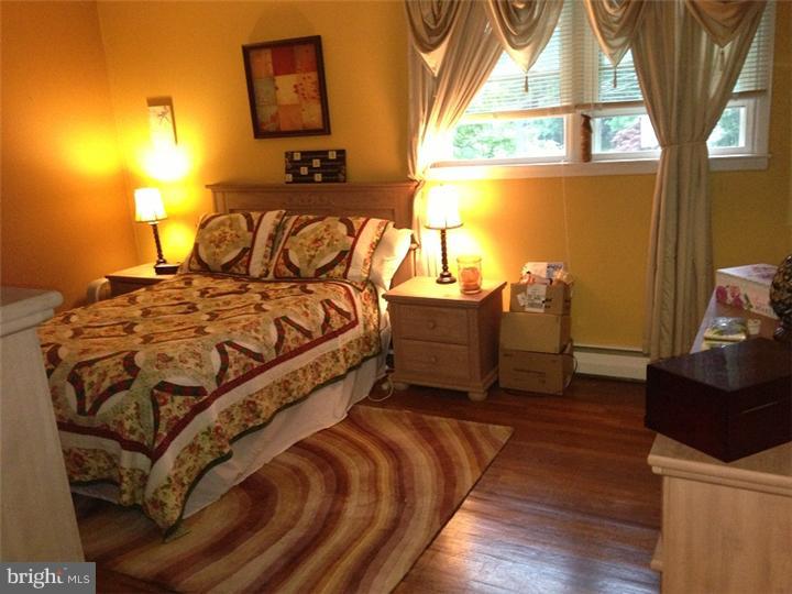 300 Heathcliffe Road Abington, PA 19006 - Photo 9 of 17