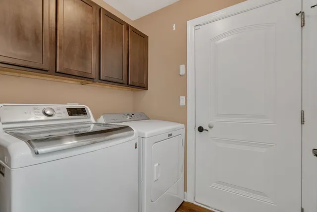 $325,000 | 921 Casey Drive, Minooka, IL 60447