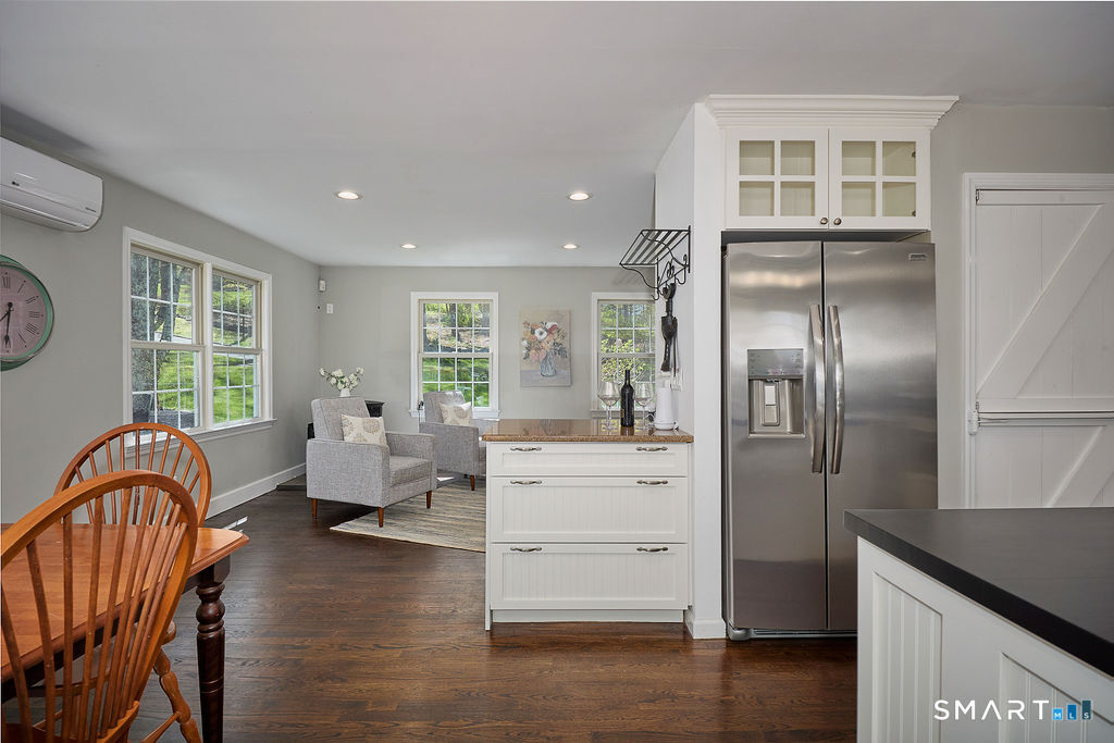 19 Evergreen Place Ridgefield, CT 06877 - Photo 8 of 36