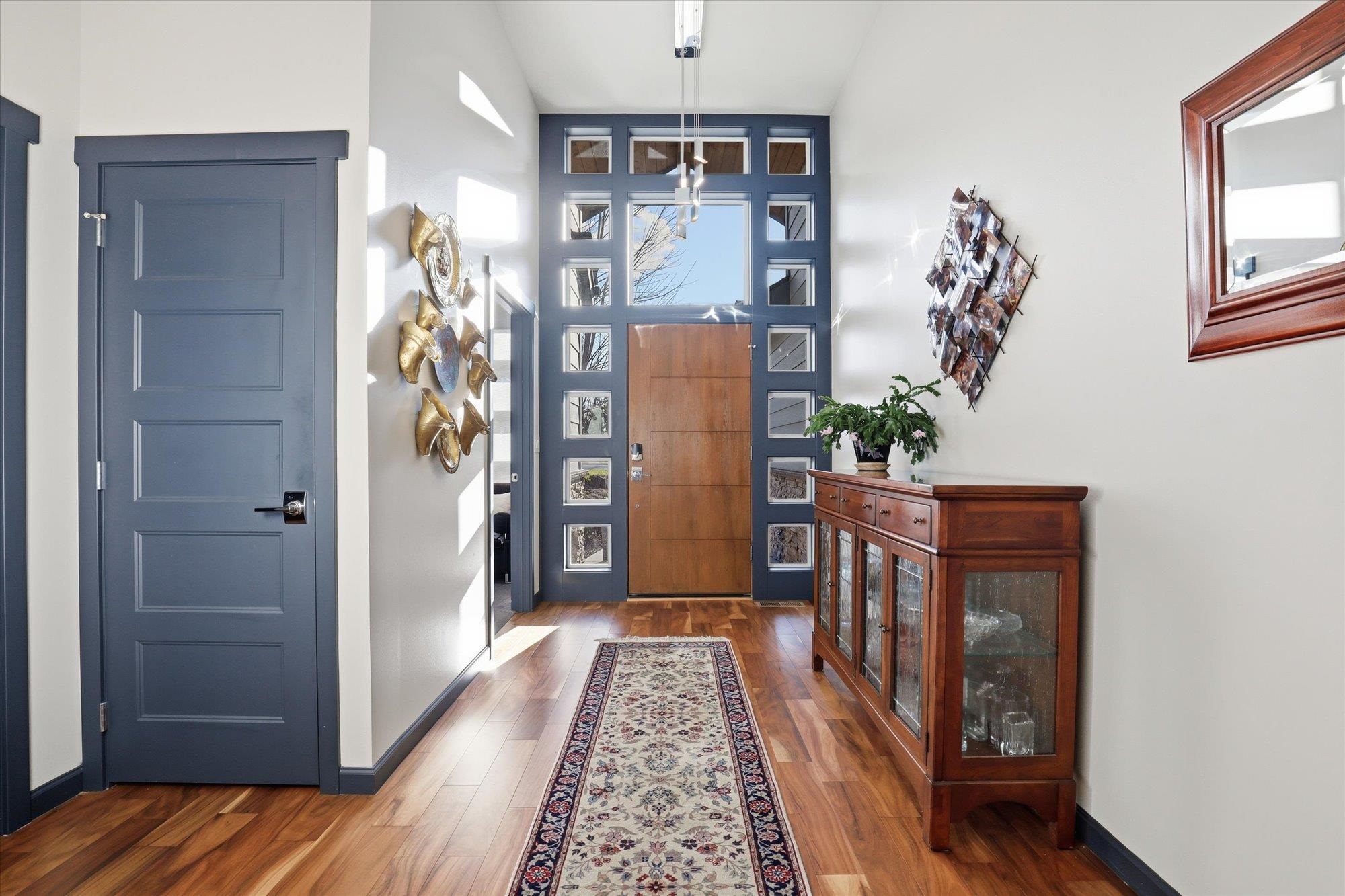 2121 East Cherry Tree Lane Spokane, WA 99203 - Photo 2 of 39