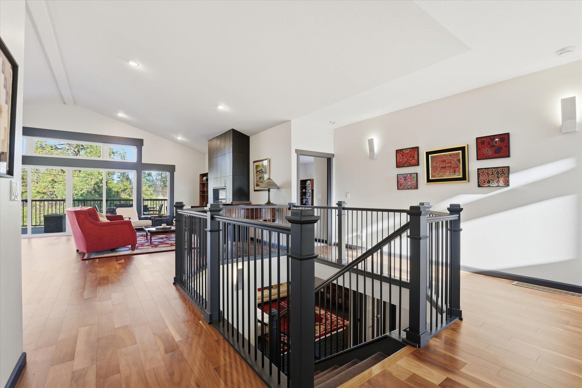 2121 East Cherry Tree Lane Spokane, WA 99203 - Photo 4 of 39