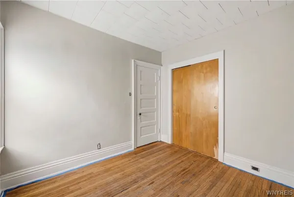 $1,300 | 1067 Tonawanda Street, Buffalo, NY 14207