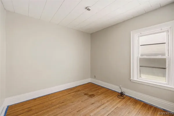 $1,300 | 1067 Tonawanda Street, Buffalo, NY 14207