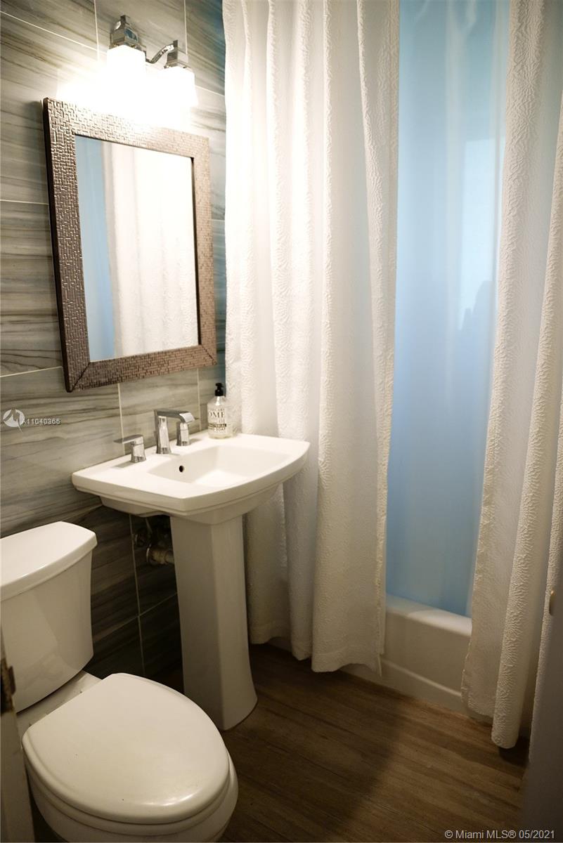 437 Blue Road Coral Gables, FL 33146 - Photo 11 of 15 Gallery Image 11