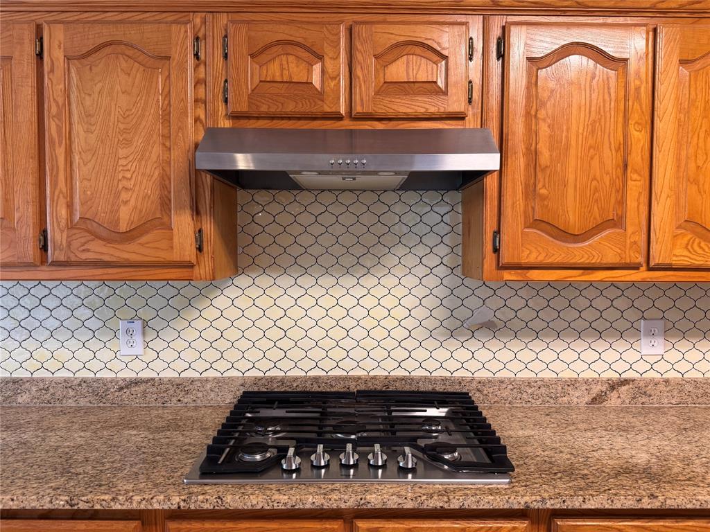 4214 Glistening Spring Rowlett, TX 75088 - Photo 21 of 32 Gas cooktop
