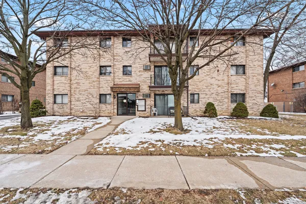 $172,900 | 10912 Central Avenue, Unit 202, Chicago Ridge, IL 60415