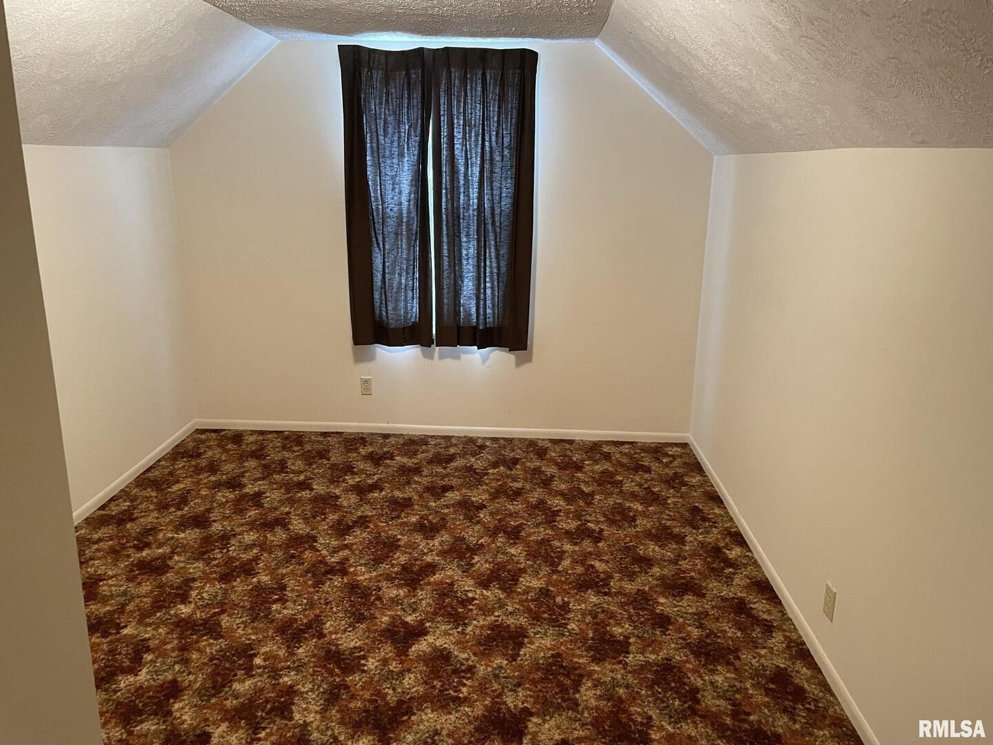 2206 Pacific Street Davenport, IA 52804 - Photo 13 of 18